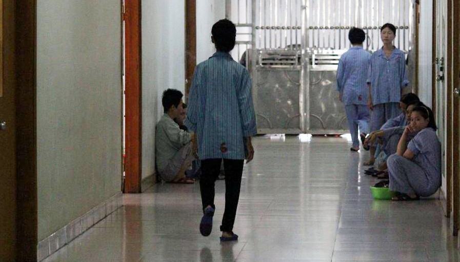 Bella thay đổi rất nhiều sau vài ngày điều trị ở Bệnh viện Tâm thần - Ảnh 3. Bella thay đổi rất nhiều sau vài ngày điều trị ở Bệnh viện Tâm thần - Ảnh 3.