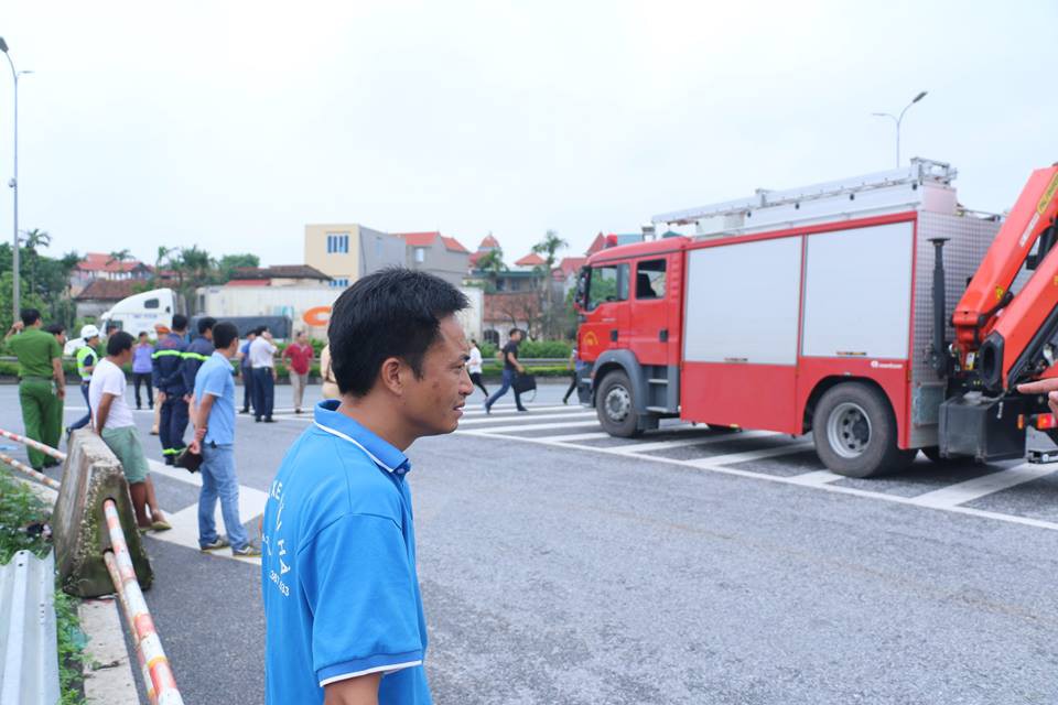 Hà Nội: Thực nghiệm hiện trường vụ xe khách đâm xe cứu hỏa trên cao tốc Pháp Vân  - Ảnh 5.