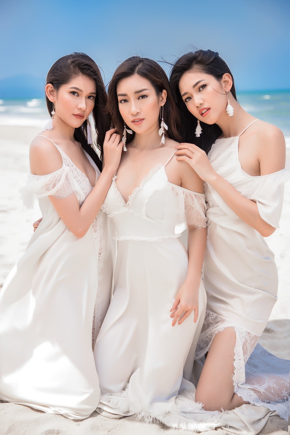 Ghen tỵ với bộ ảnh đẹp lung linh của Hội bạn thân Hoa hậu Mỹ Linh - Thùy Dung - Thanh Tú - Ảnh 3.