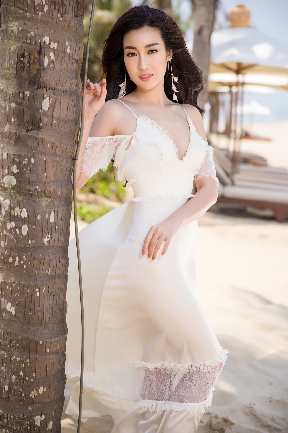 Ghen tỵ với bộ ảnh đẹp lung linh của Hội bạn thân Hoa hậu Mỹ Linh - Thùy Dung - Thanh Tú - Ảnh 13.