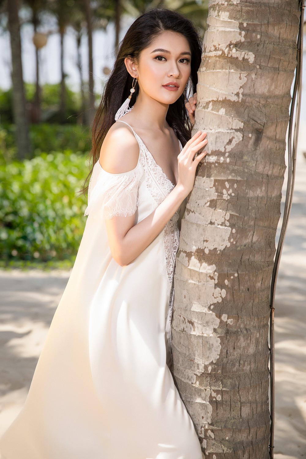 Ghen tỵ với bộ ảnh đẹp lung linh của Hội bạn thân Hoa hậu Mỹ Linh - Thùy Dung - Thanh Tú - Ảnh 14.