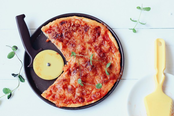 Bé lười ăn cá - mẹ làm ngay pizza cá đảm bảo bé thích ngay từ miếng đầu tiên - Ảnh 4.