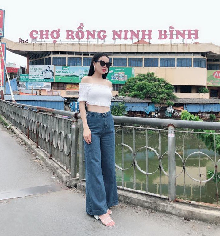 Diện áo croptop khoe eo thon, Nhã Phương “cao tay” dập tắt tin đồn mang thai 3 tháng với Trường Giang - Ảnh 4.