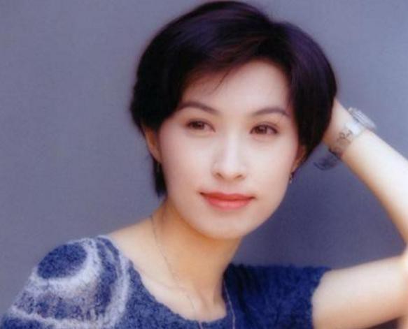 Quách Ái Minh: Hoa hậu xấu nhất Hồng Kông và cuộc hôn nhân 25 năm không con cái vẫn được chồng cưng chiều như nữ hoàng - Ảnh 2.