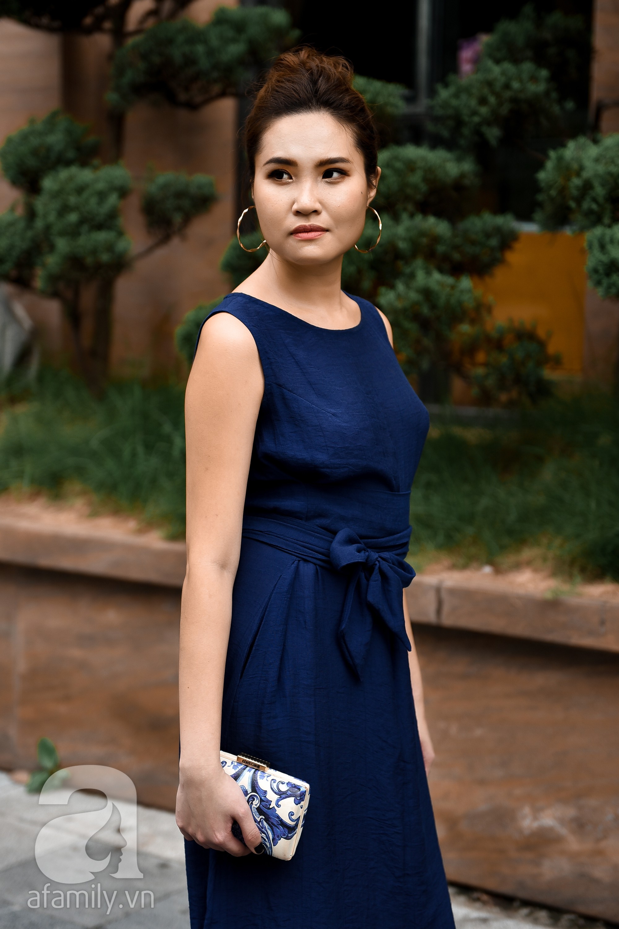 Có ai diện phụ kiện vừa chất vừa điệu như các quý cô miền Bắc trong street style tuần này - Ảnh 15.