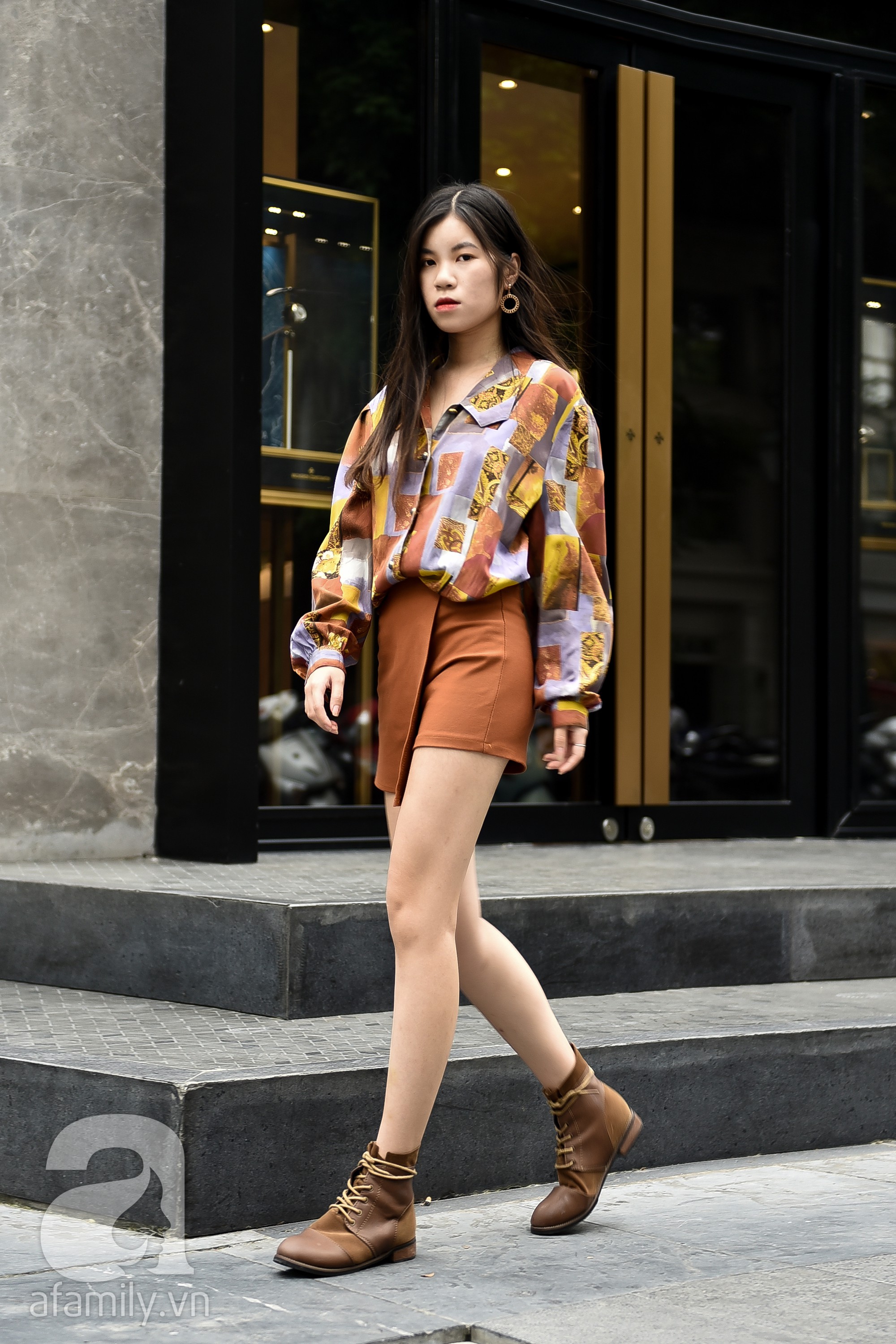 Có ai diện phụ kiện vừa chất vừa điệu như các quý cô miền Bắc trong street style tuần này - Ảnh 13.