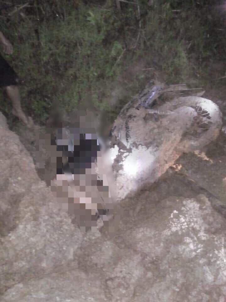 Lào Cai: Hai người đi xe máy trên đường bị núi sạt lở đè tử vong - Ảnh 2.