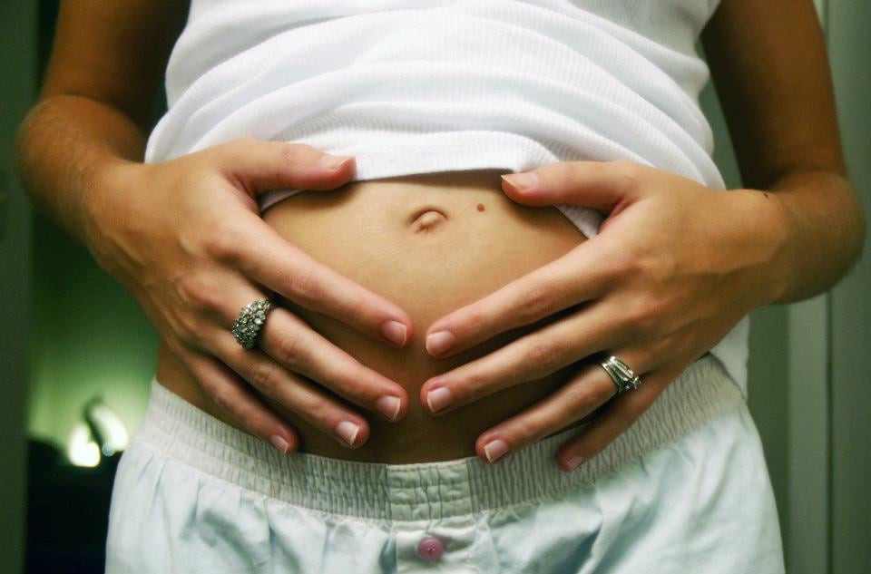 Nếu làm việc này từ tuần thứ 35, mẹ bầu sẽ hạn chế được nguy cơ bị rách tầng sinh môn khi sinh nở - Ảnh 1.