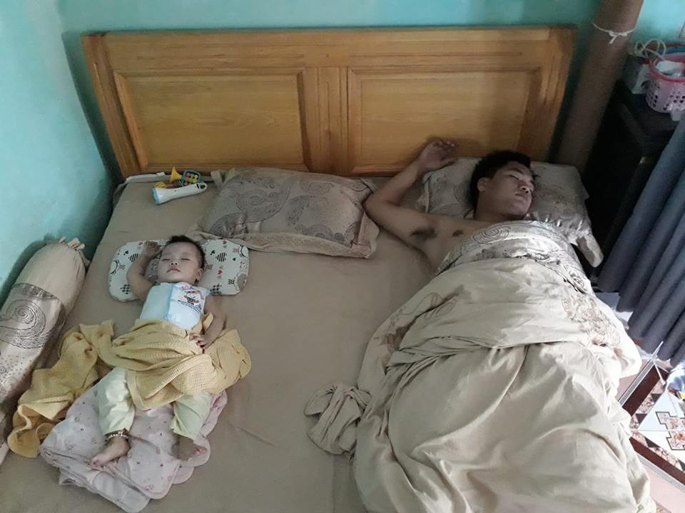 Team bỉm sữa lại rầm rộ khoe ảnh chứng minh mình đẻ thuê, đến con gái cũng giống bố y đúc - Ảnh 20. Team bỉm sữa lại rầm rộ khoe ảnh chứng minh mình đẻ thuê, đến con gái cũng giống bố y đúc - Ảnh 20.