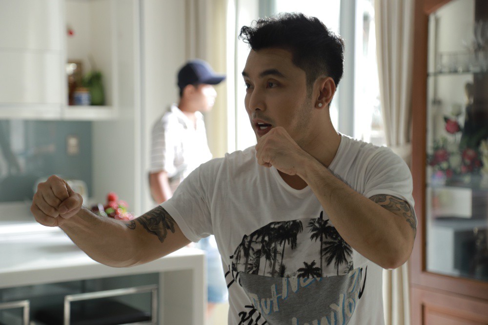 Ưng Hoàng Phúc khiến fan bất ngờ khi hé lộ hình ảnh Phạm Quỳnh Anh trong phim ngắn mới - Ảnh 5.