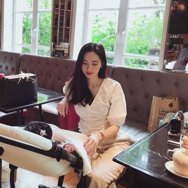 Con gái 5 tháng tuổi của Hoa hậu Đặng Thu Thảo và tiết lộ bất ngờ của ông xã đại gia - Ảnh 2.