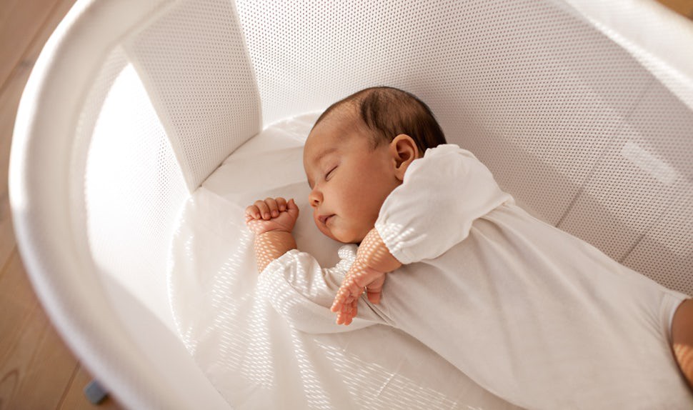 Trẻ sơ sinh ngủ nhiều liệu có gì bất thường hay không?