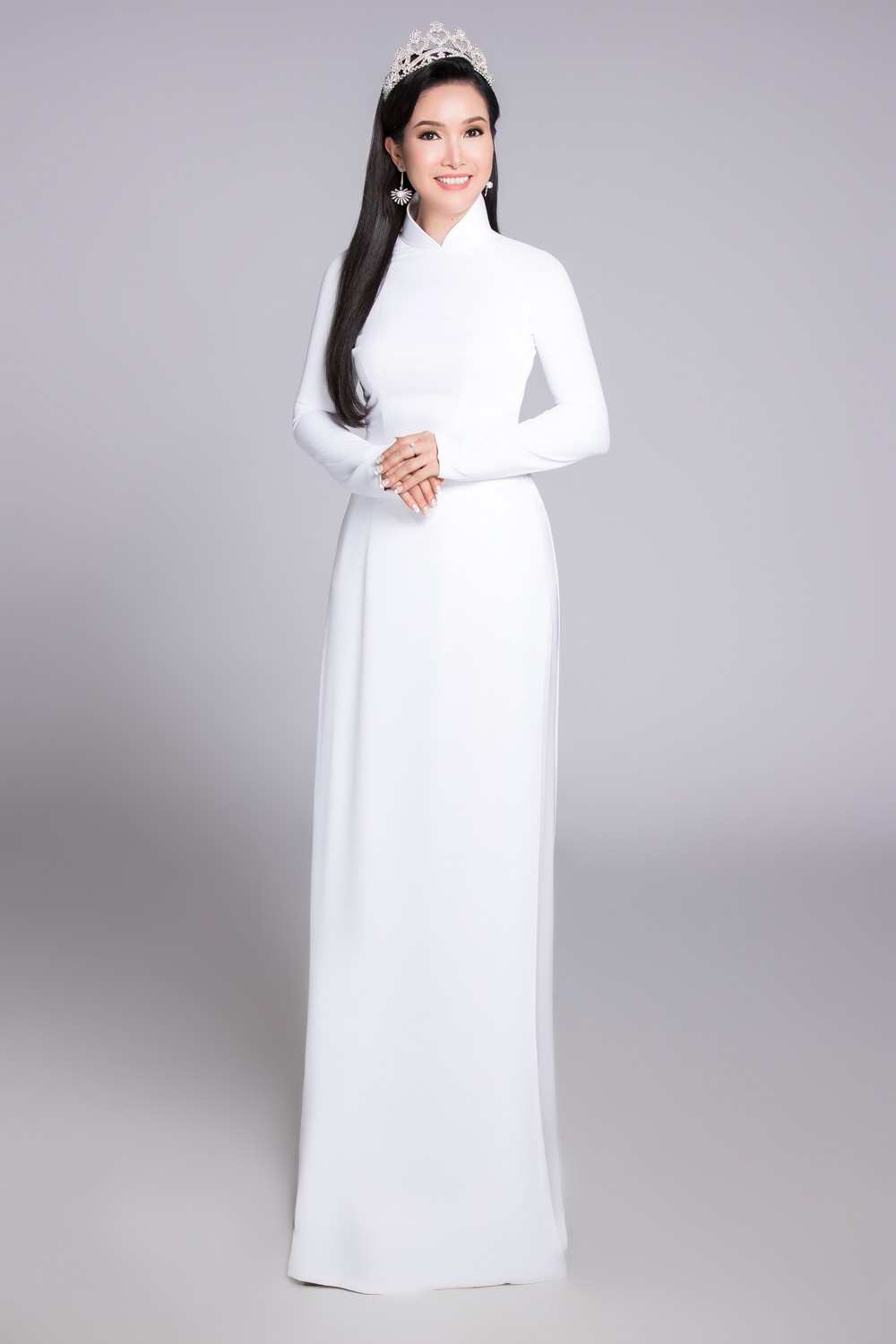 Không váy áo gợi cảm, Hoa hậu Kỳ Duyên, Đặng Thu Thảo lại gợi nhớ cả bầu trời thanh xuân khi diện áo dài trắng nữ sinh - Ảnh 13.
