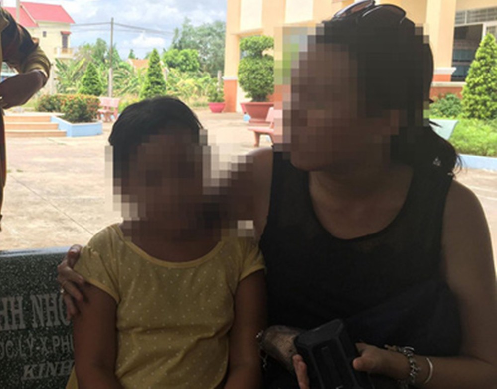 Bà nội bé gái 9 tuổi bị cha ruột ruột xâm hại tình dục 5 lần ở Long An: Tôi không có đứa con trai như nó - Ảnh 2.