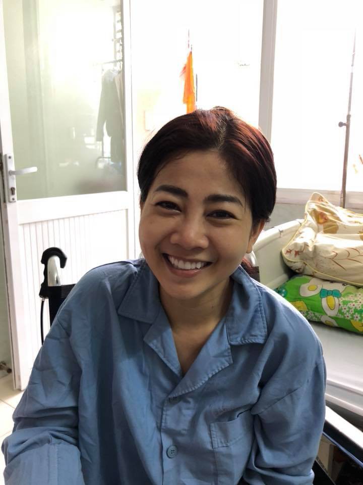 Diễn viên Mai Phương được bạn bè mang thuốc đặc trị ung thư từ Nhật về điều trị, hiện đã phải ngồi xe lăn - Ảnh 2.
