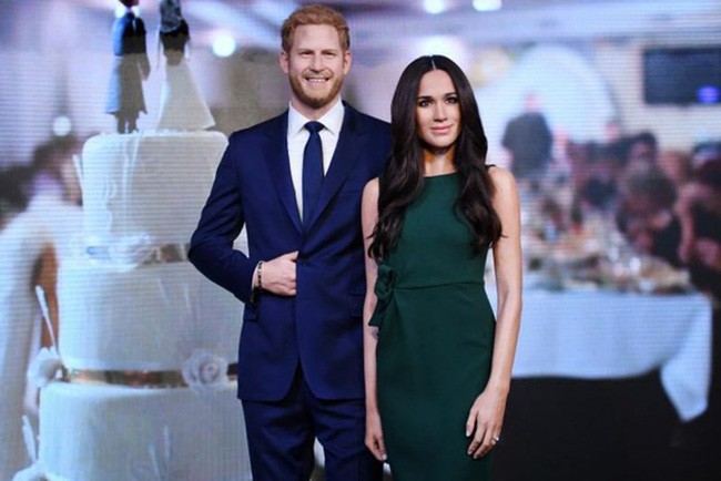 Người hâm mộ thích thú khi nhìn thấy Hoàng tử Harry và Meghan dắt thú cưng đi dạo trong công viên, đến tận nơi mới giật mình - Ảnh 10.