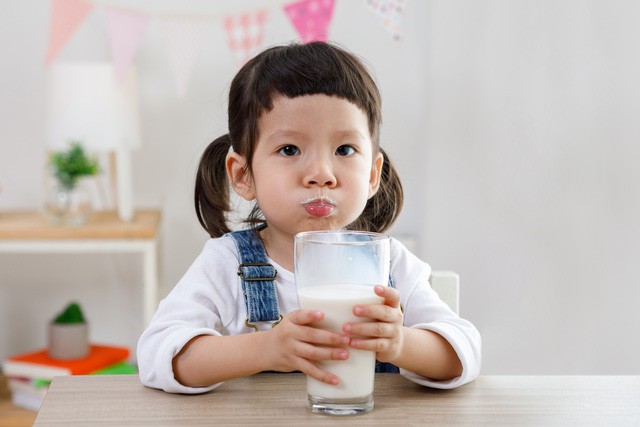 Công dụng của “sữa mát” giúp hỗ trợ hệ tiêu hóa của bé khỏe mạnh hơn - Ảnh 1.