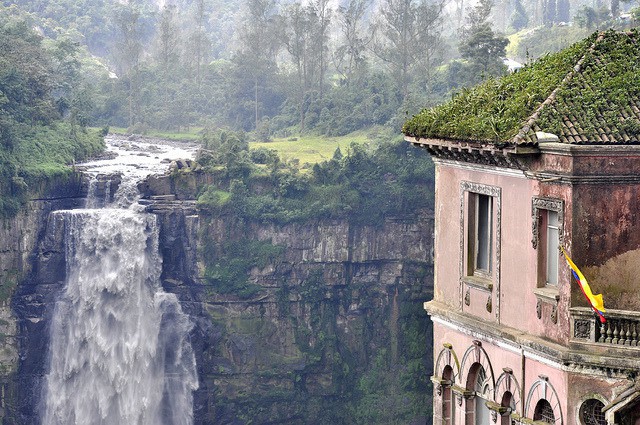 Hotel Del Salto: Khách sạn bỏ hoang từng được giới thượng lưu yêu thích, giờ trở thành địa điểm tự sát vì một truyền thuyết lạ - Ảnh 9.