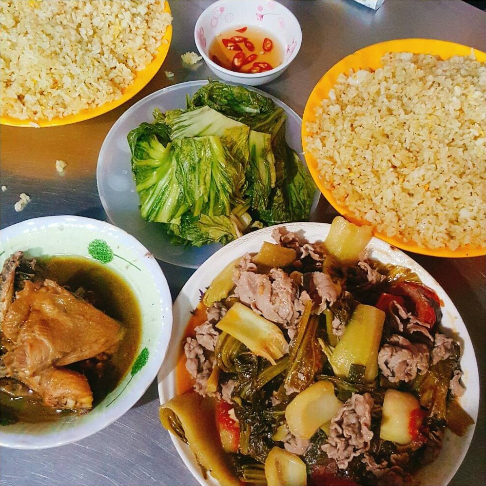 5 món ăn trưa ngon giá rất bình dân để thêm động lực khởi đầu tuần mới ở Hà Nội - Ảnh 1.
