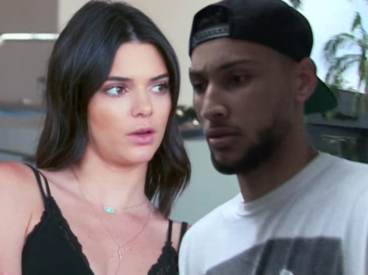 Cảnh sát kéo đến khi chó của Kendall Jenner cắn một bé gái, siêu mẫu và bạn trai liền đánh bài chuồn - Ảnh 2.