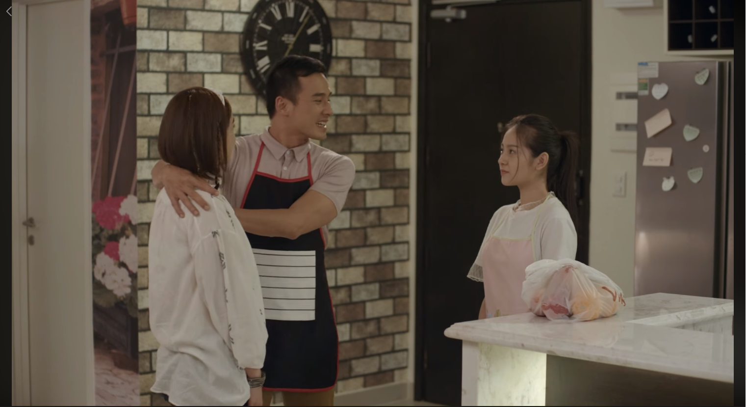 Dân mạng đòi cào mặt Em gái mưa Tam Triều Dâng vì dám ghen ngược Nhã Phương - Ảnh 2. Dân mạng đòi cào mặt Em gái mưa Tam Triều Dâng vì dám ghen ngược Nhã Phương - Ảnh 2.