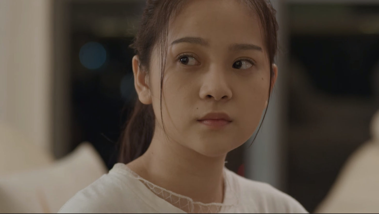 Dân mạng đòi cào mặt Em gái mưa Tam Triều Dâng vì dám ghen ngược Nhã Phương - Ảnh 1. Dân mạng đòi cào mặt Em gái mưa Tam Triều Dâng vì dám ghen ngược Nhã Phương - Ảnh 1.
