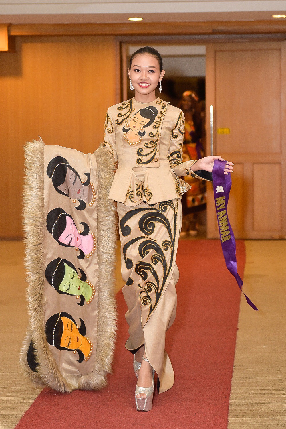 Phan Thi Mơ lọt top 10 phần thi trang phục của Hoa hậu Đại sứ Du lịch Thế giới 2018 - Ảnh 14.