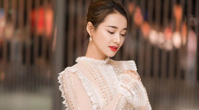 Đối mặt với em gái mưa cả trong phim lẫn ngoài đời, Nhã Phương cũng có cách dằn mặt đâu thua kém gì Hạ trong Ngày ấy mình đã yêu - Ảnh 1. Đối mặt với em gái mưa cả trong phim lẫn ngoài đời, Nhã Phương cũng có cách dằn mặt đâu thua kém gì Hạ trong Ngày ấy mình đã yêu - Ảnh 1.
