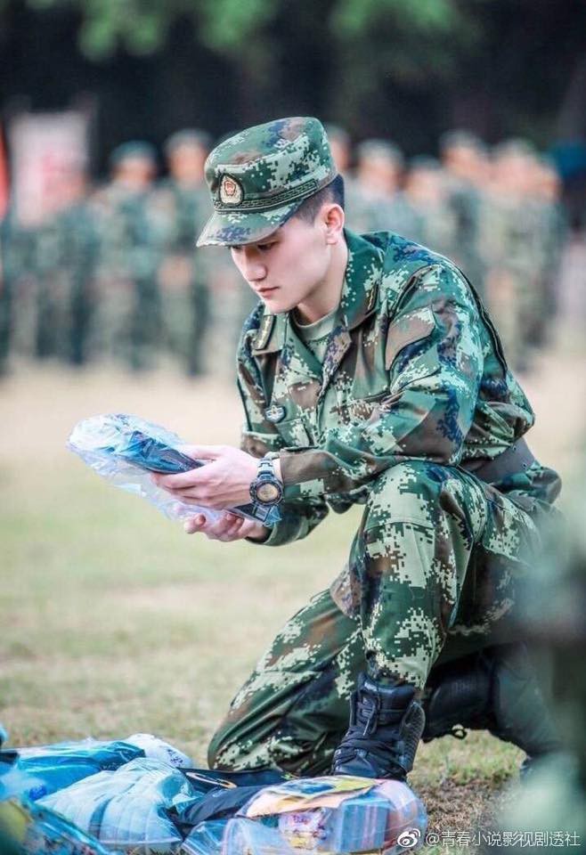 Trương Hinh Dư: Từ gái bao nhà hàng với loạt ảnh nóng đến cú thoát xác ngoạn mục trước Phạm Băng Băng - Ảnh 26. Trương Hinh Dư: Từ gái bao nhà hàng với loạt ảnh nóng đến cú thoát xác ngoạn mục trước Phạm Băng Băng - Ảnh 26.