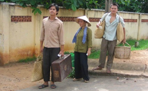 Tròn 11 năm sau Miền đất phúc: Đôi chính viên mãn sự nghiệp lẫn tình yêu, nam phụ sự nghiệp lận đận, đột ngột ra đi ở tuổi 31 - Ảnh 8.