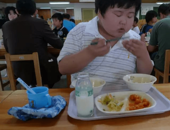 Chuyện giáo dục ở Nhật Bản: Chỉ một bữa trưa của học sinh tiểu học đã cho thấy người Nhật bỏ xa thế giới ở lĩnh vực trồng người như thế nào - Ảnh 13.