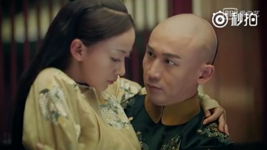 Fan Hoàng hậu Tần Lam nhất định không được xem: Hoàng đế đặt Anh Lạc ngồi trên đùi sau đó ôm hôn  - Ảnh 6.