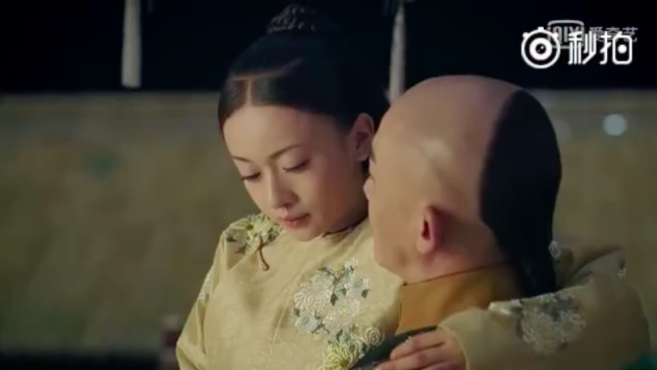 Fan Hoàng hậu Tần Lam nhất định không được xem: Hoàng đế đặt Anh Lạc ngồi trên đùi sau đó ôm hôn  - Ảnh 7.