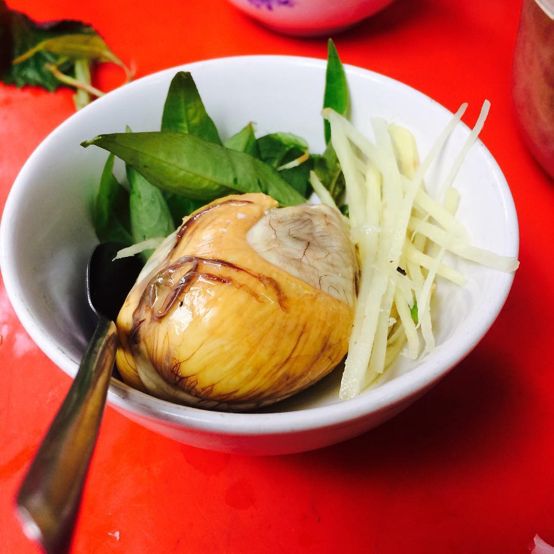 6 đặc sản Việt khiến khách Tây xanh mặt trên đường khám phá ẩm thực - Ảnh 8.