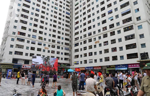 Chơi trội, chung cư vạn dân HH Linh Đàm lại dựng màn LED 32 mét vuông tiếp lửa cho Olympic Việt Nam   - Ảnh 6.