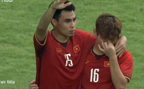Khoảnh khắc sau trận U23 Việt Nam - U23 UAE được dân mạng chia sẻ nhiều nhất - Ảnh 3.