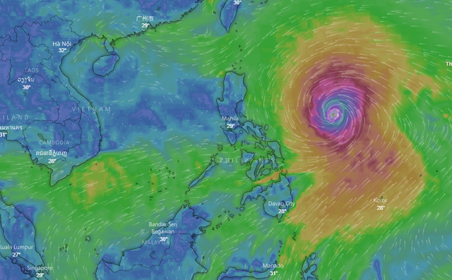 Chuyên gia khí tượng chỉ các điểm nguy hiểm mà siêu bão Mangkhut có thể gây ra - Ảnh 1.