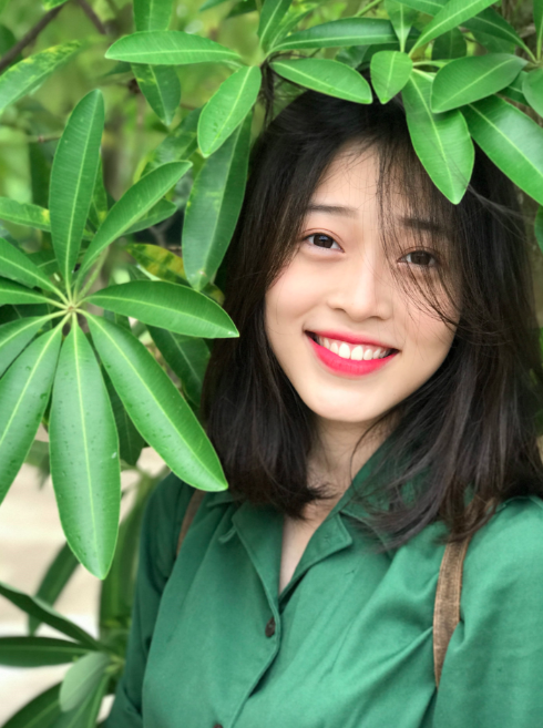 Top 3 Hoa hậu Việt Nam 2018: Mặt mộc đều xinh và có điểm chung này trên khuôn mặt không phải ai cũng nhận ra  - Ảnh 5.