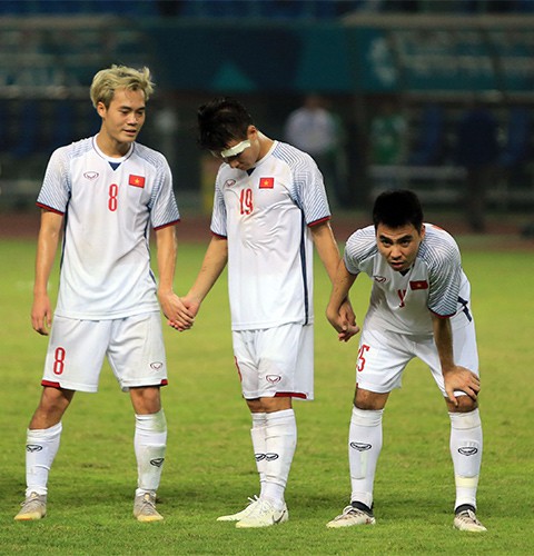 Những khó khăn đau đớn giờ mới tiết lộ của các chàng trai Olympic Việt Nam - Ảnh 12.