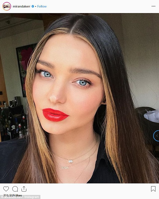 Tăng cân đôi chút, nhưng Miranda Kerr vẫn đẹp đến nao lòng trong lần đầu xuất hiện sau khi sinh con - Ảnh 7.