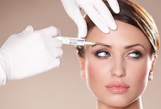 Cảnh báo nguy cơ mất mạng, mù mắt khi tự ý đi tiêm filler thẩm mỹ - Ảnh 3. Cảnh báo nguy cơ mất mạng, mù mắt khi tự ý đi tiêm filler thẩm mỹ - Ảnh 3.