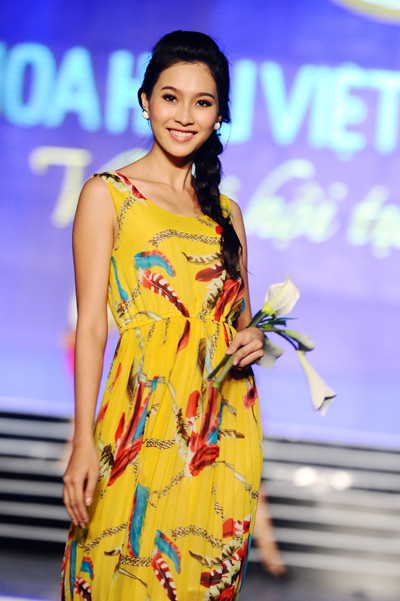 Hoa hậu Việt Nam ngày mới đăng quang: Người bị ném đá về nhan sắc, kẻ được cả truyền thông quốc tế tán dương - Ảnh 16.