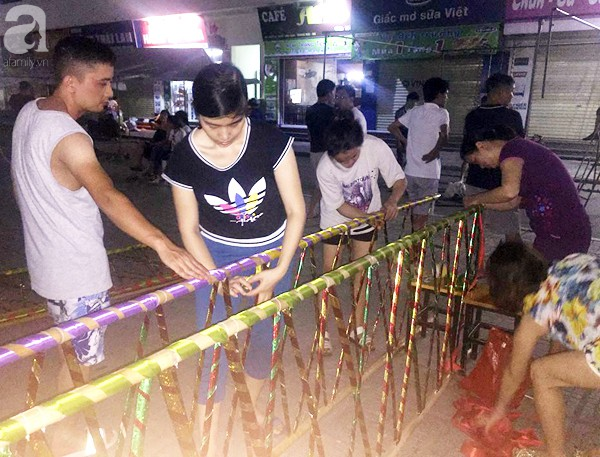 Hà Nội: Cư dân chung cư thức thâu đêm dựng trại cho trẻ vui Trung thu - Ảnh 3.