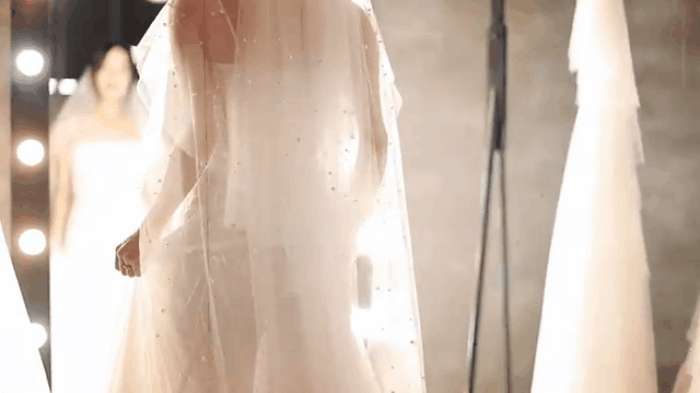 Ngây người ngắm nhìn Nhã Phương xinh đẹp, mơ màng diện  2 mẫu váy cưới tiếp theo trong clip thử váy được NTK Chung Thanh Phong hé lộ - Ảnh 2.