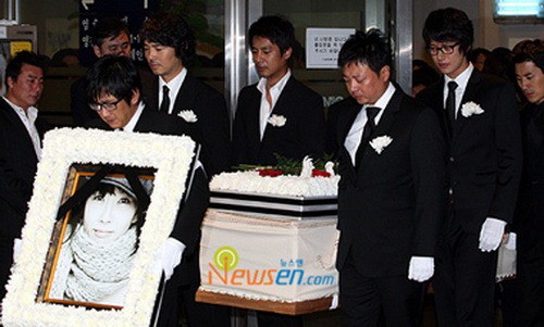 Dàn sao Những tay đua kiệt xuất: Người tự tử để lại tấn bi kịch gây chấn động Hàn Quốc, người ôm hoài mối tình dang dở đáng tiếc - Ảnh 13.