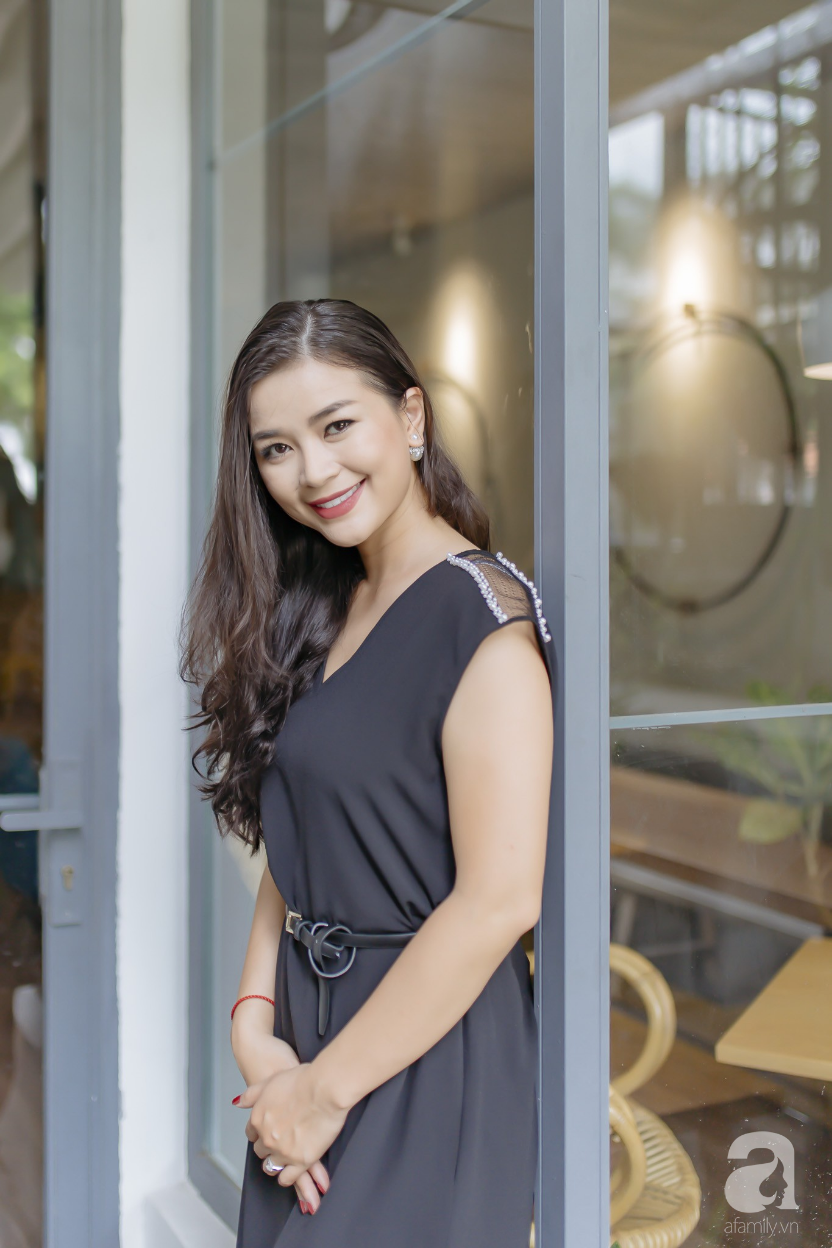 Diệu Thúy Dốc sương mù bỏ showbiz, trở thành phi công: Bước ra khỏi ánh hào quang, bay giữa những làn mây để tìm chính mình - Ảnh 10. Diệu Thúy Dốc sương mù bỏ showbiz, trở thành phi công: Bước ra khỏi ánh hào quang, bay giữa những làn mây để tìm chính mình - Ảnh 10.