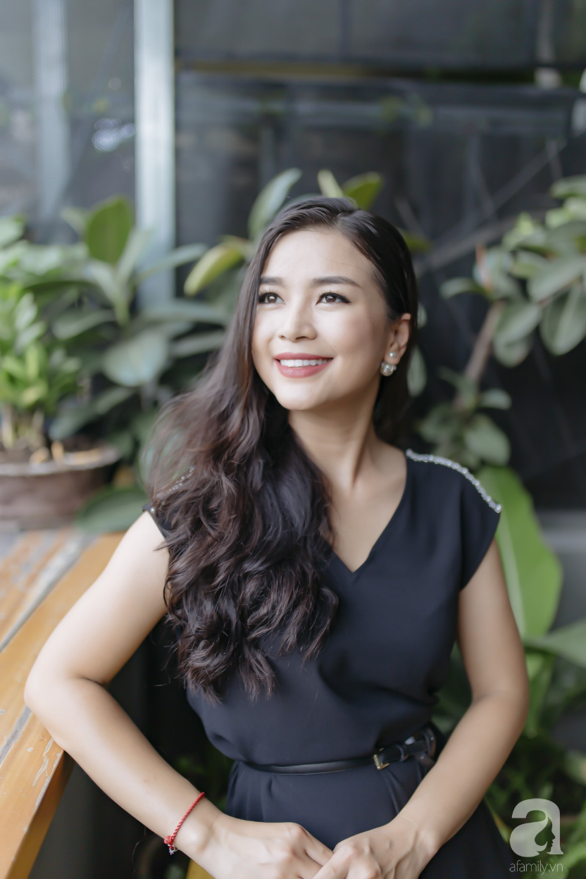 Diệu Thúy Dốc sương mù bỏ showbiz, trở thành phi công: Bước ra khỏi ánh hào quang, bay giữa những làn mây để tìm chính mình - Ảnh 1. Diệu Thúy Dốc sương mù bỏ showbiz, trở thành phi công: Bước ra khỏi ánh hào quang, bay giữa những làn mây để tìm chính mình - Ảnh 1.