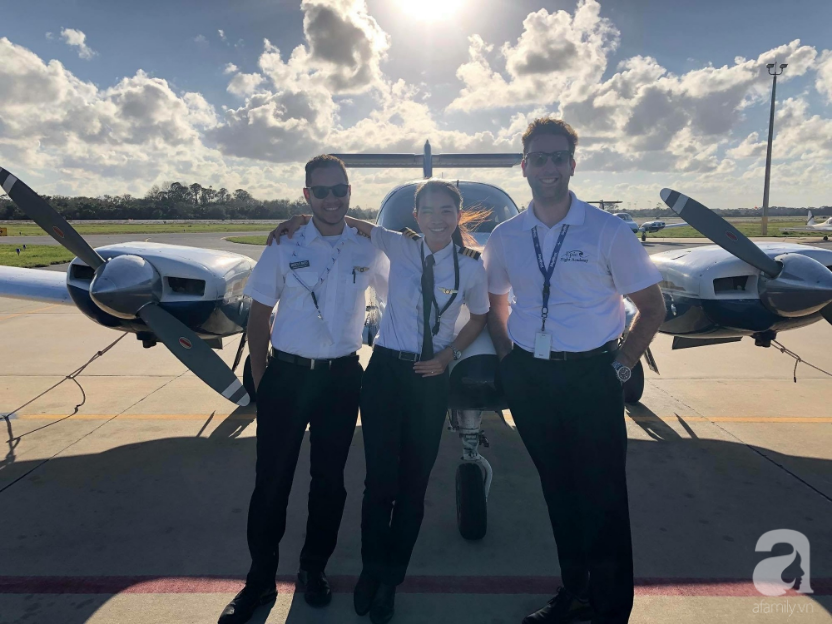 Diệu Thúy Dốc sương mù bỏ showbiz, trở thành phi công: Bước ra khỏi ánh hào quang, bay giữa những làn mây để tìm chính mình - Ảnh 12. Diệu Thúy Dốc sương mù bỏ showbiz, trở thành phi công: Bước ra khỏi ánh hào quang, bay giữa những làn mây để tìm chính mình - Ảnh 12.