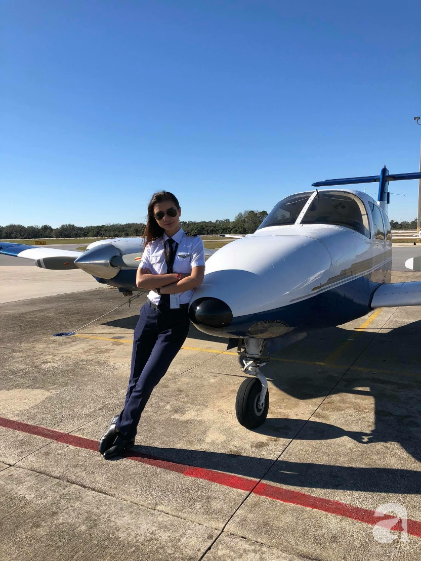 Diệu Thúy Dốc sương mù bỏ showbiz, trở thành phi công: Bước ra khỏi ánh hào quang, bay giữa những làn mây để tìm chính mình - Ảnh 6. Diệu Thúy Dốc sương mù bỏ showbiz, trở thành phi công: Bước ra khỏi ánh hào quang, bay giữa những làn mây để tìm chính mình - Ảnh 6.