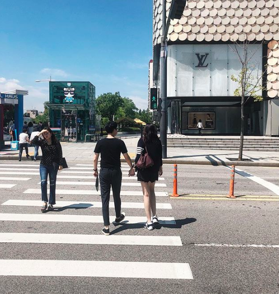 Á hậu Tú Anh ngày càng xinh đẹp rạng rỡ, ông xã Gia Lộc lại được khen khéo chăm vợ  - Ảnh 5.